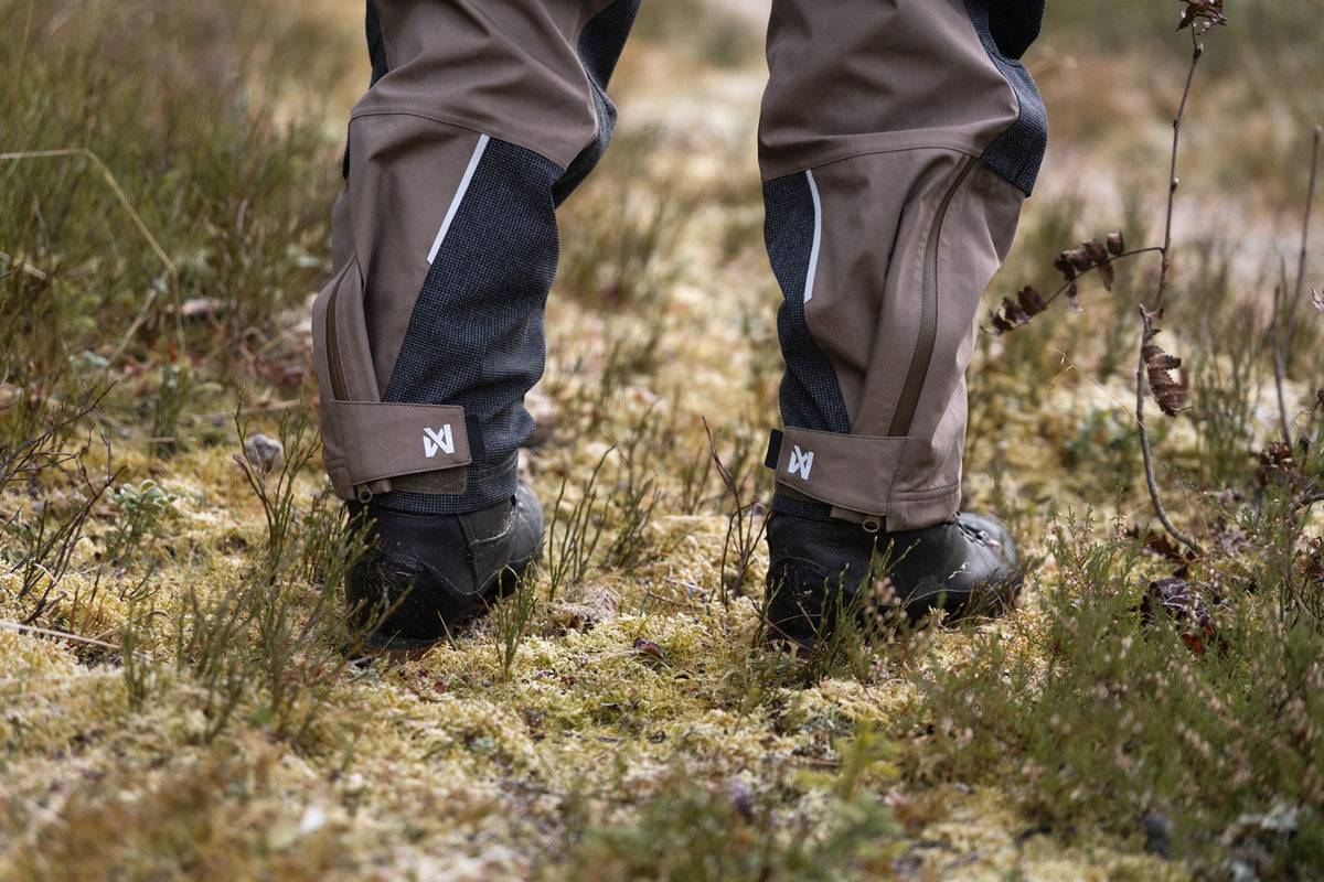 Arctic shell bib pants (3)